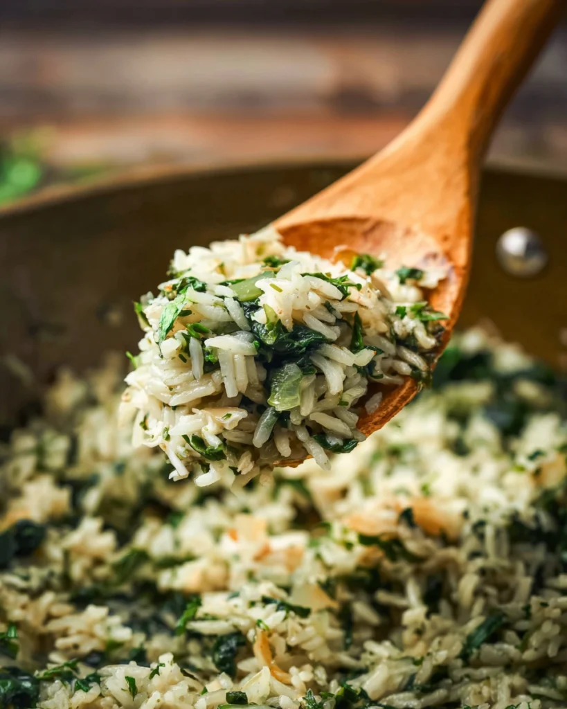 Greek Spinach Rice (Spanakorizo)